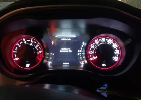 2021 Dodge Challenger Sxt Awd z USA, uszkodzony, nr VIN 2C3CDZGG3MH649967